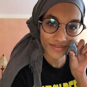 Meet your Posher, Ayisha